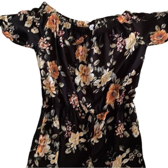 NWT JUMPSUIT - Picture 2 of 3